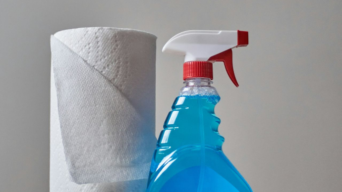 clear spray bottle